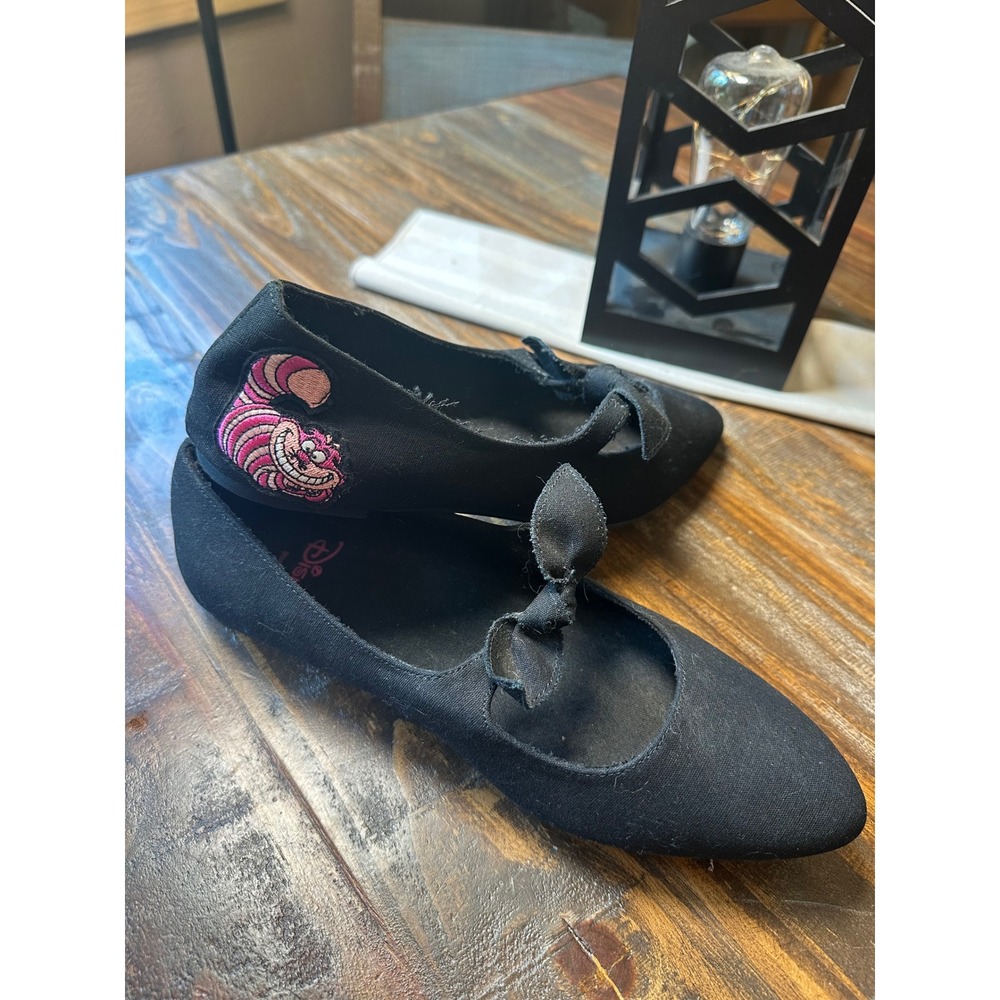 Disney Alice in Wonderland Cheshire Cat Black Pointed Mary Jane Slip Ons 8.5 WW